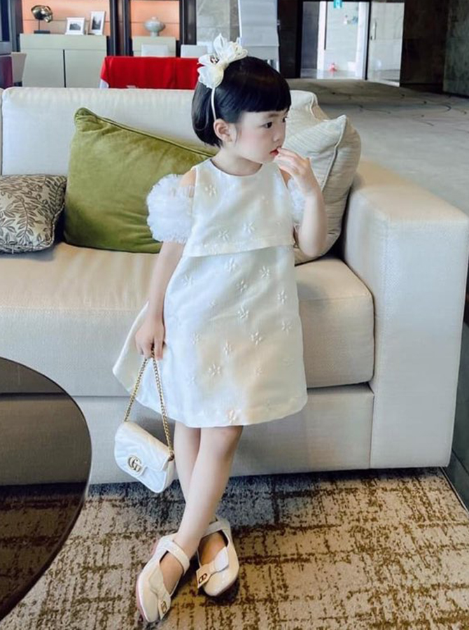 30128 - Đầm tiệc dáng A hở vai Hihe (24-07-2023)