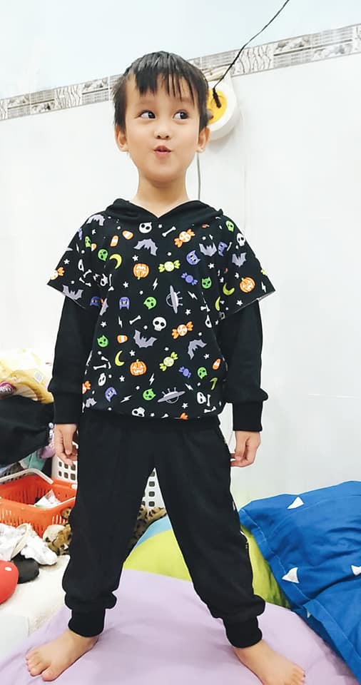 30054 - Bộ thể thao raglan có nón + 2 lớp tay / Đào Đức