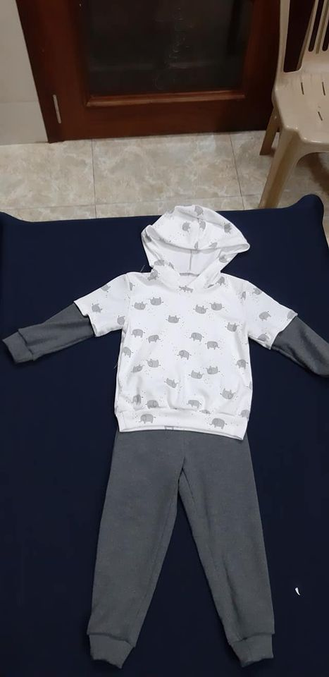 30054 - Bộ thể thao raglan có nón + 2 lớp tay / Đào Đức