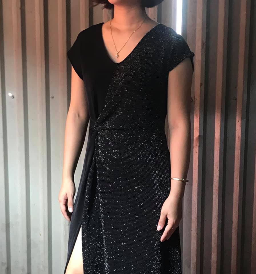 DC024 - Đầm xoắn eo lệch / Đào Đức