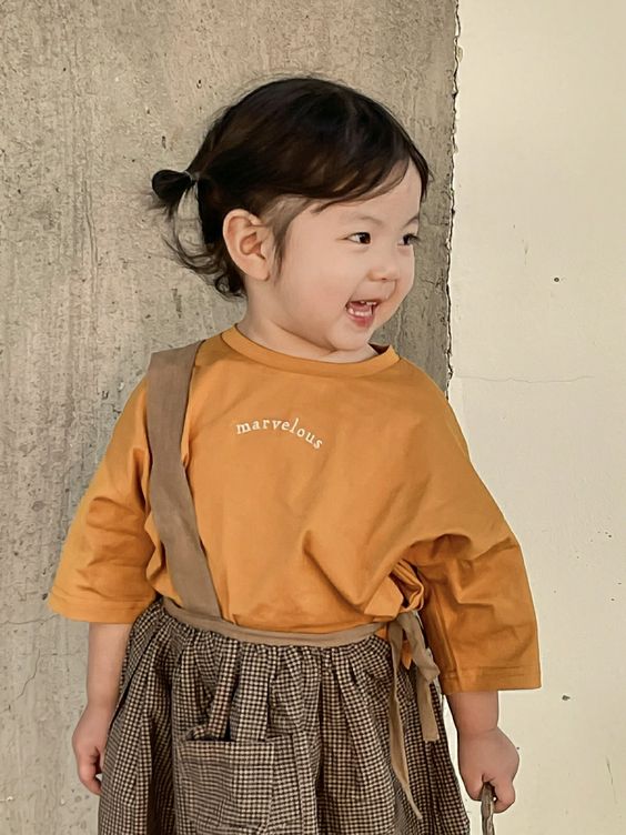 KR121 - Váy 1 dây kèm Áo phông oversize vai xệ