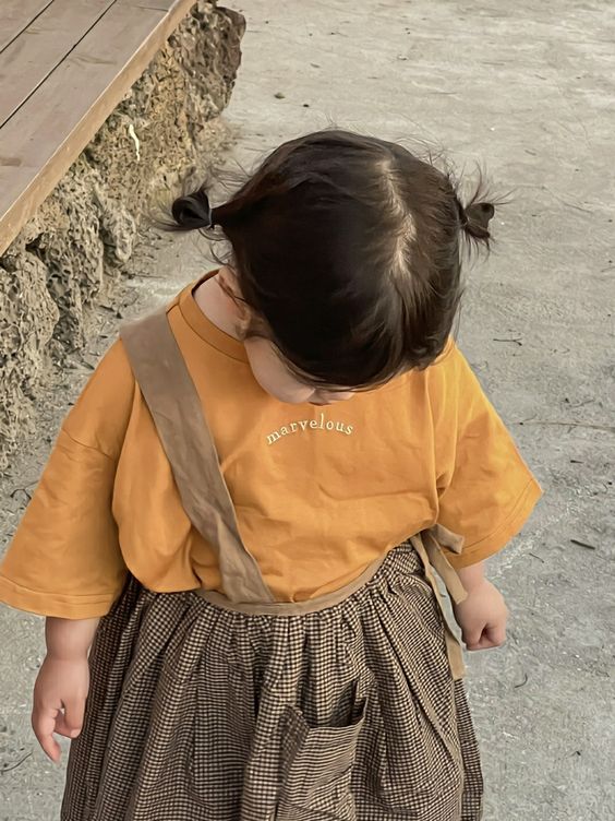 KR121 - Váy 1 dây kèm Áo phông oversize vai xệ