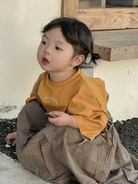 KR121 - Váy 1 dây kèm Áo phông oversize vai xệ